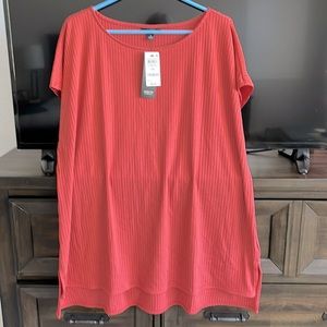 Women’s polyester new top - never worn